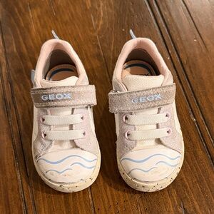 Geox Toddler (Girls) Sneakers in Pink and Cream